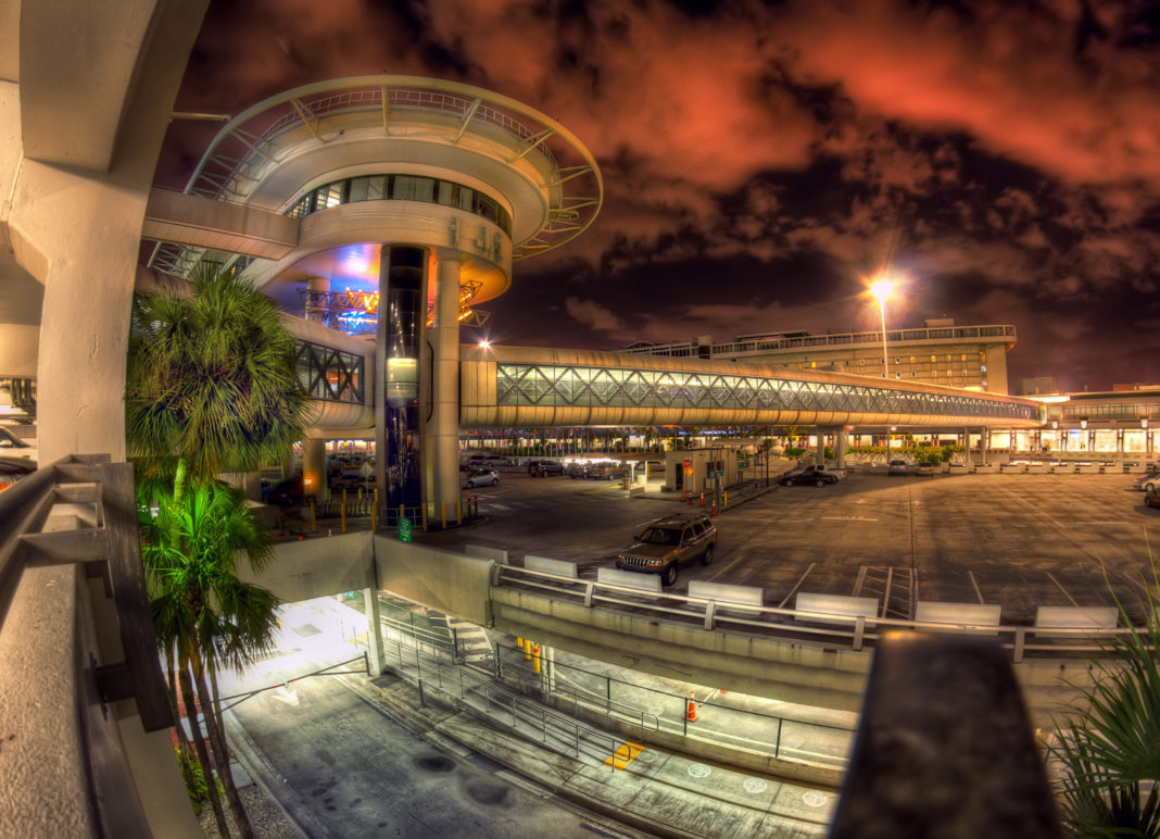 Estacionamento do Aeroporto Internacional de Miami
