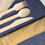 Azul implementa kit de talheres sustentável em voos internacionais Azul Talheres